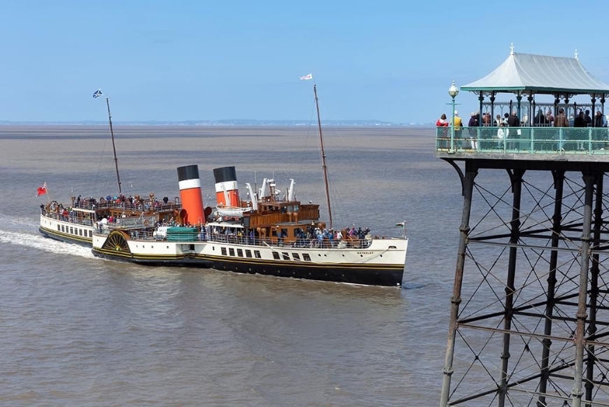 Waverly Paddlesteamer in teh Bristol Channel